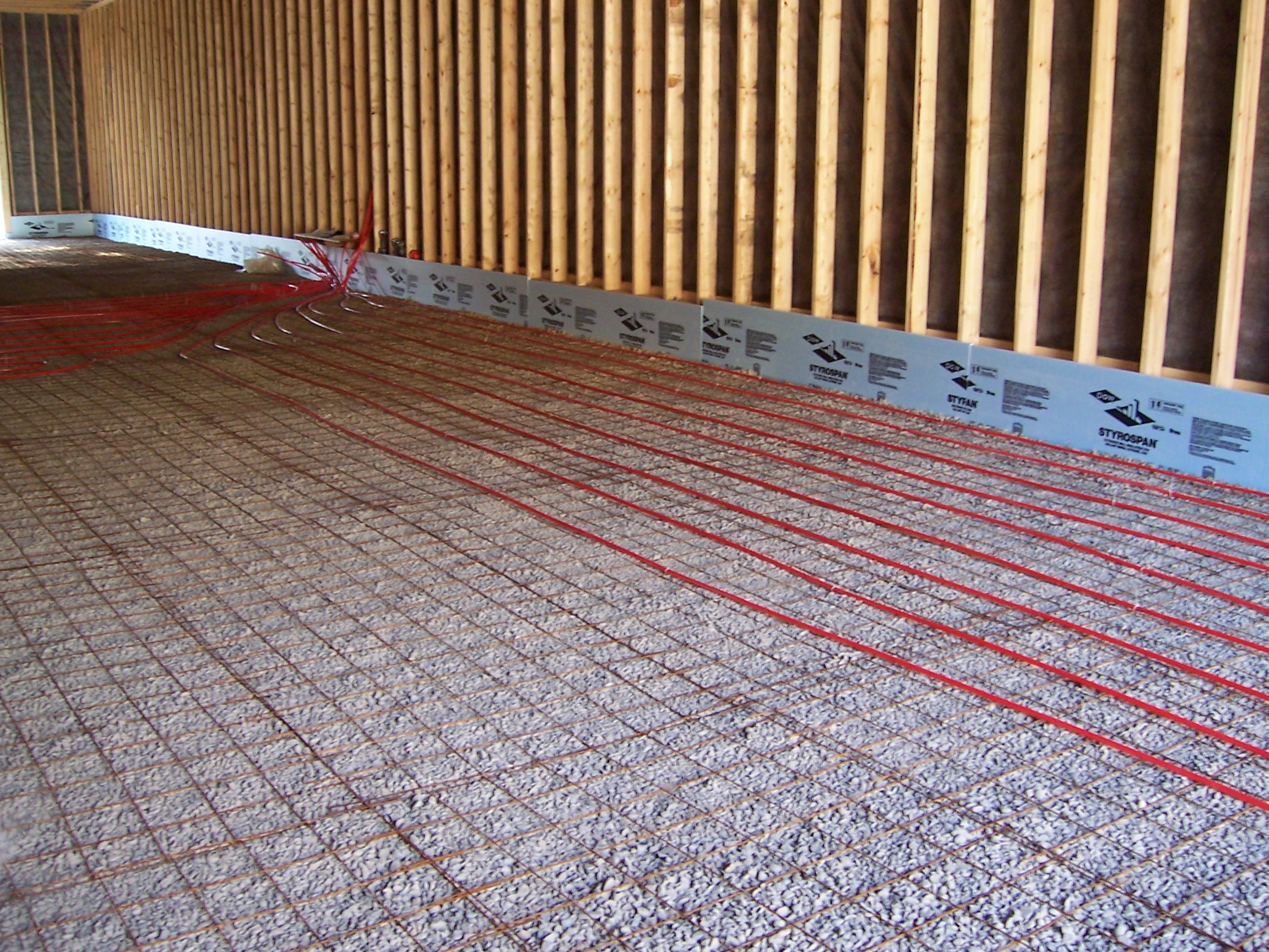 radiant floor heating installation Pex loops