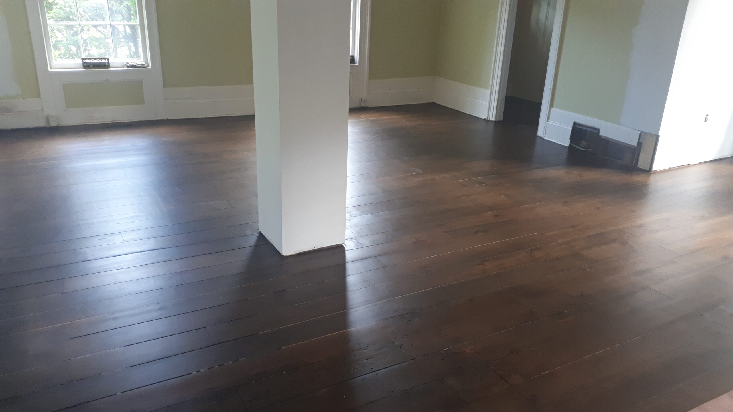 staining a floor